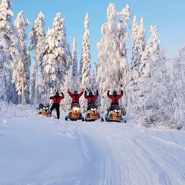 Moottorikelkkasafari