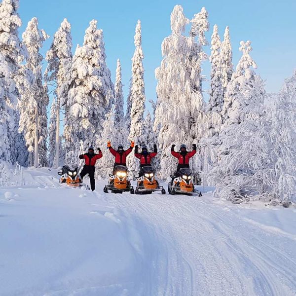 Moottorikelkkasafari