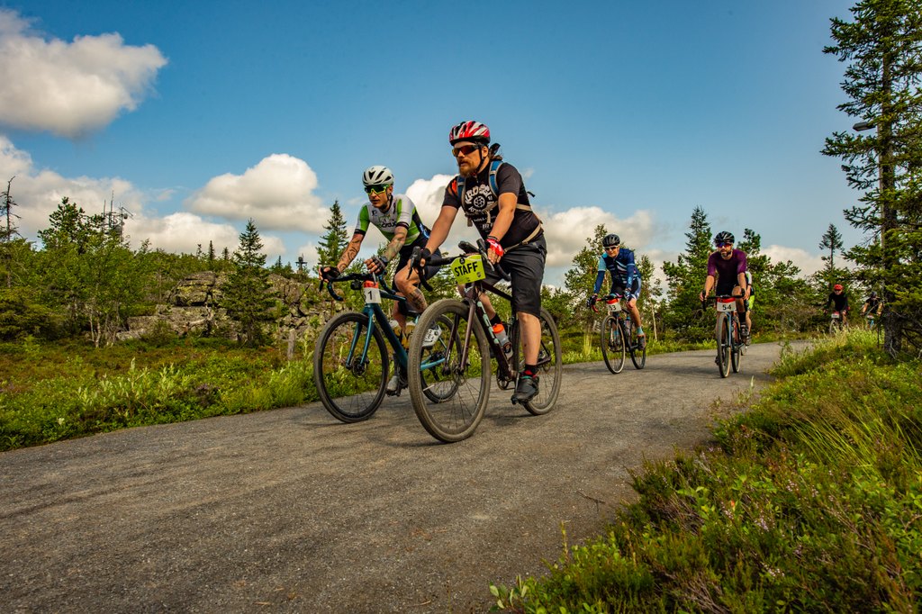 Gravel riders taking part in an event in Ruka