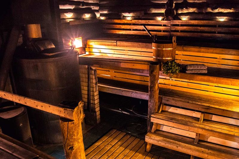 Aivoriihi saunan lauteet